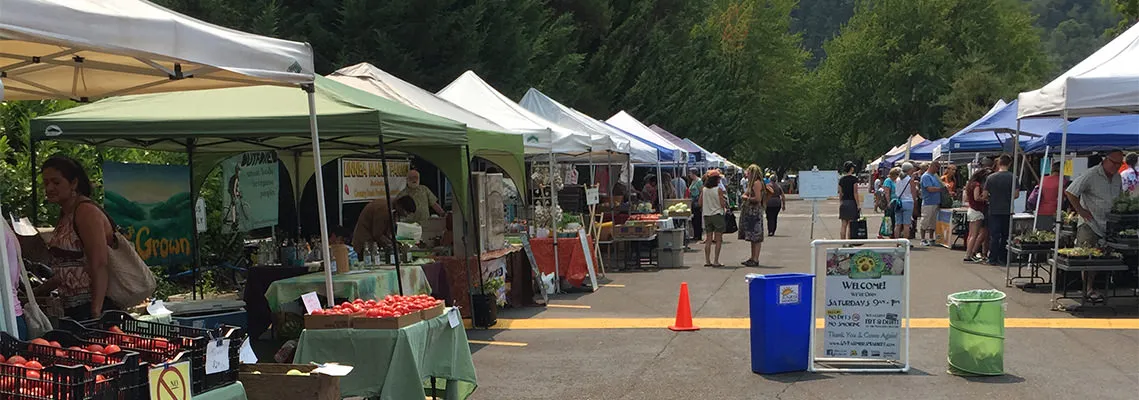 Umpqua Valley Farmers’ Market, Roseburg, Oregon, U.S.A.